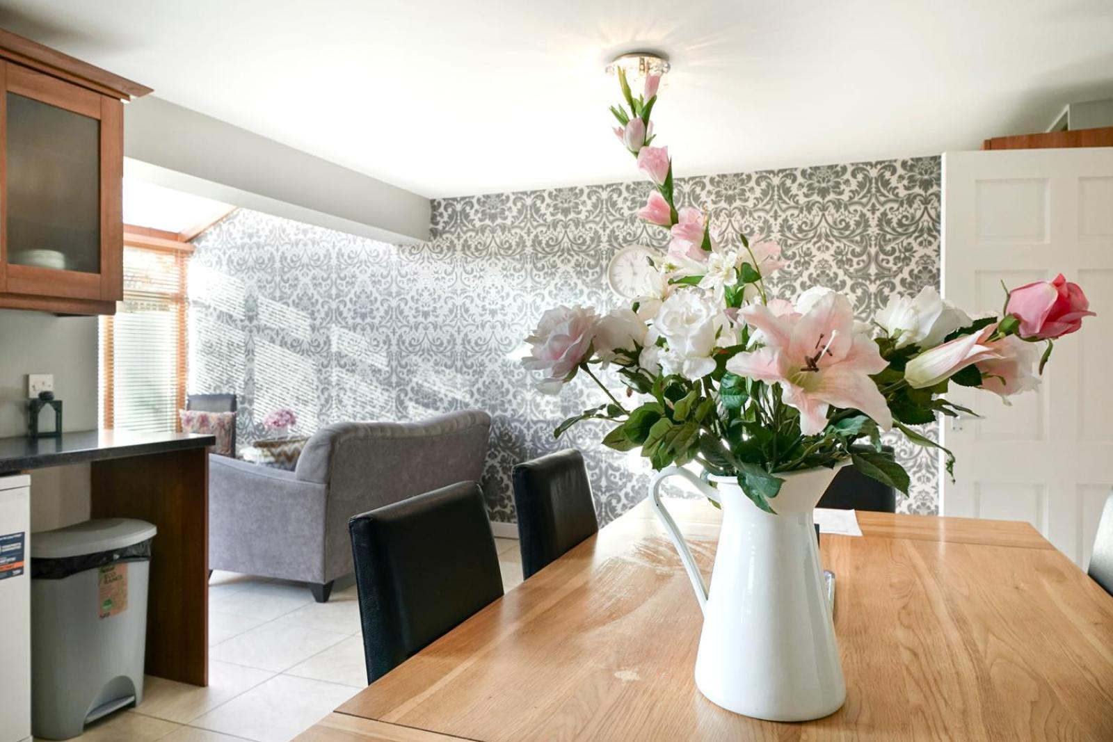 3 Bed House, Quiet Location Close To Bangor Esterno foto
