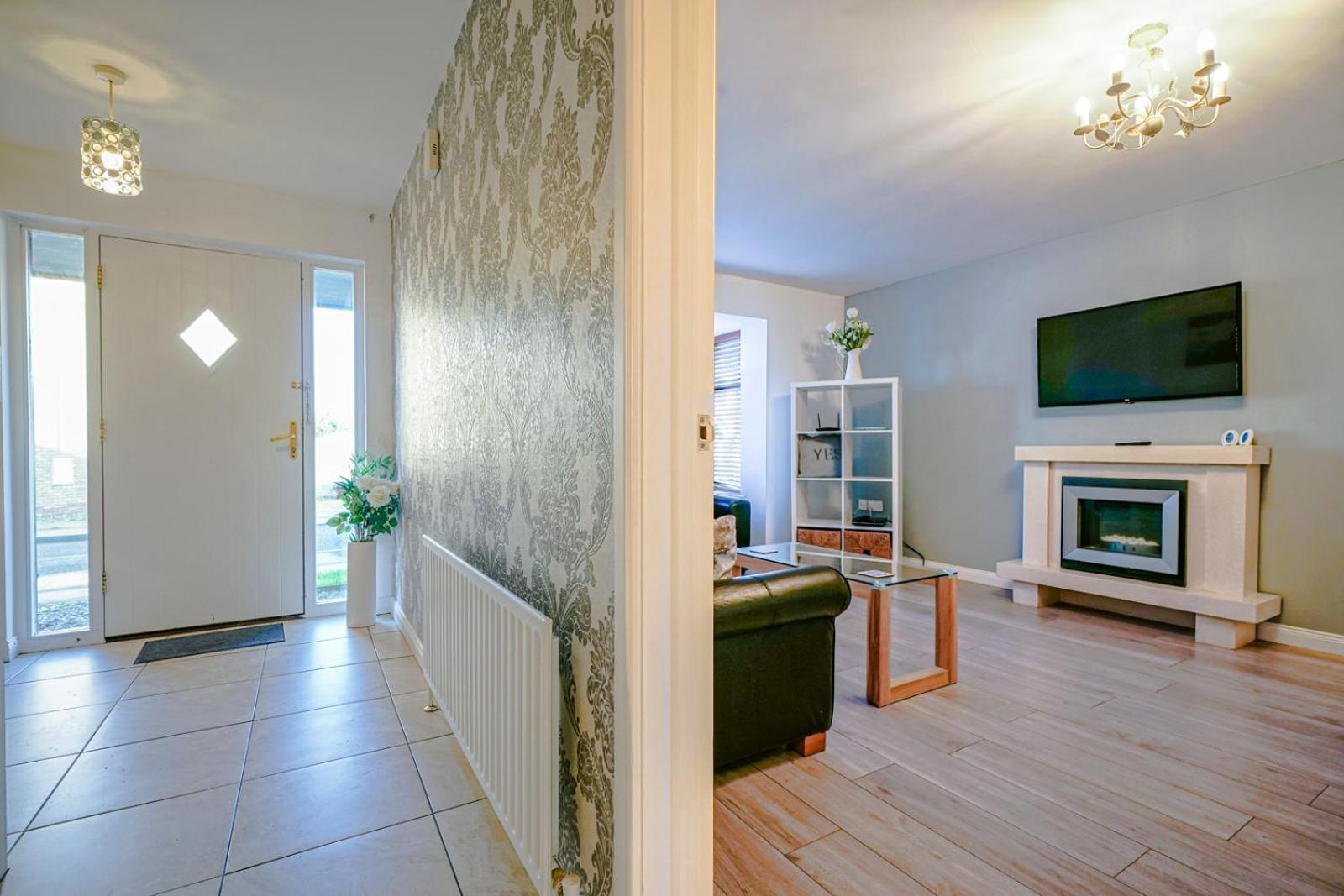 3 Bed House, Quiet Location Close To Bangor Esterno foto